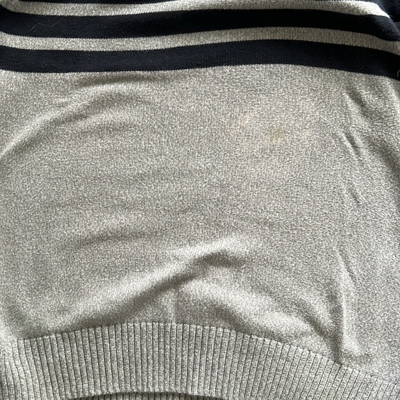 *READ DESC.* Gap Men’s Quarter Zip Up Sweater Size L - Picture 6 of 8